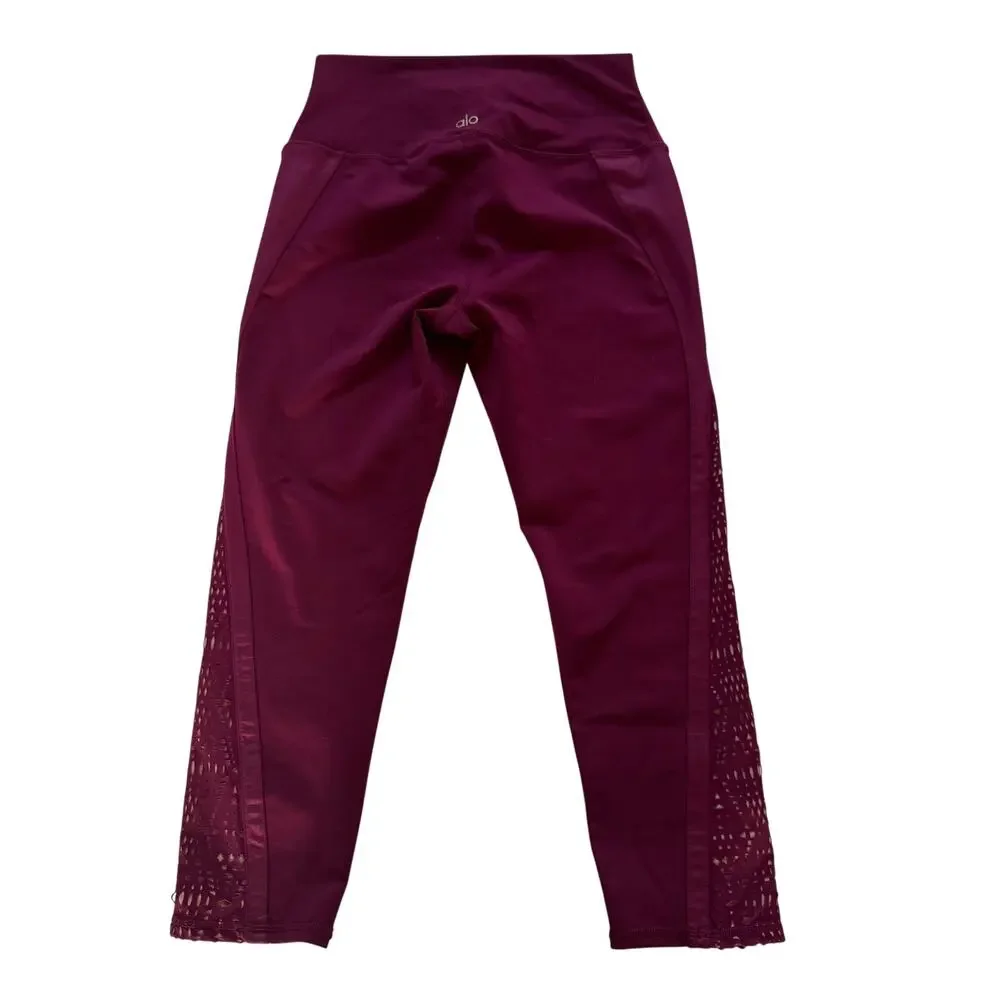 Alo High Waisted Patina Yoga Capri Pants Leggings 3158 Purple Burgundy Pilates